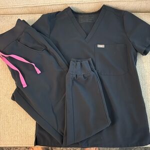 Figs scrub set